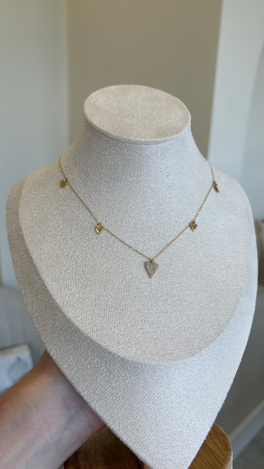 Diamond heart design choker